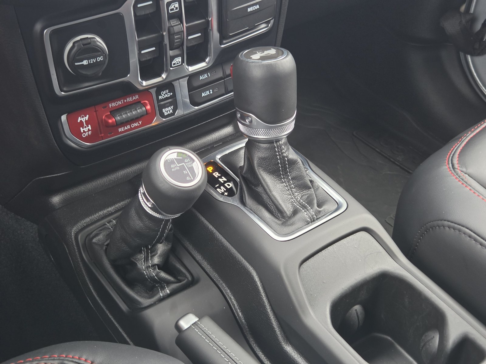Used 2024 Jeep Wrangler Unlimited Rubicon AWD/4WD image 22