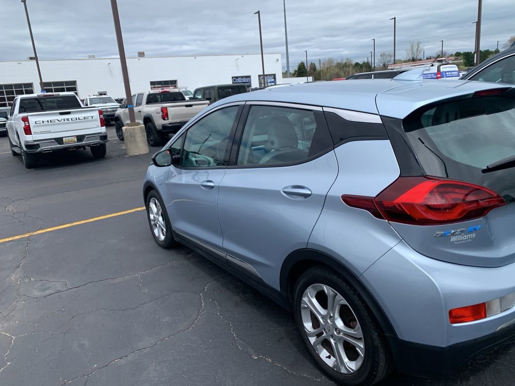 Used 2017 Chevrolet Bolt LT FWD image 10