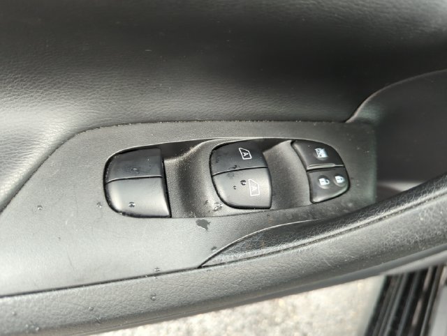 Used 2016 Nissan Altima 2.5 SV w/ Convenience Package FWD image 30