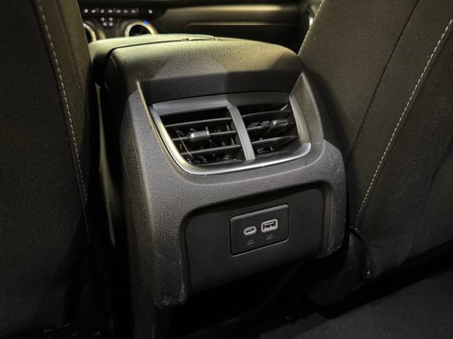 Used 2025 Chevrolet Blazer LT FWD image 19