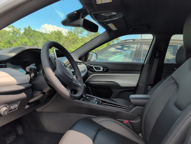 New 2026 Jeep Compass Limited AWD/4WD image 3