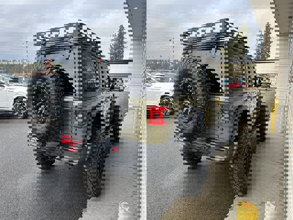 Used 2025 Jeep Wrangler Unlimited Rubicon image 5