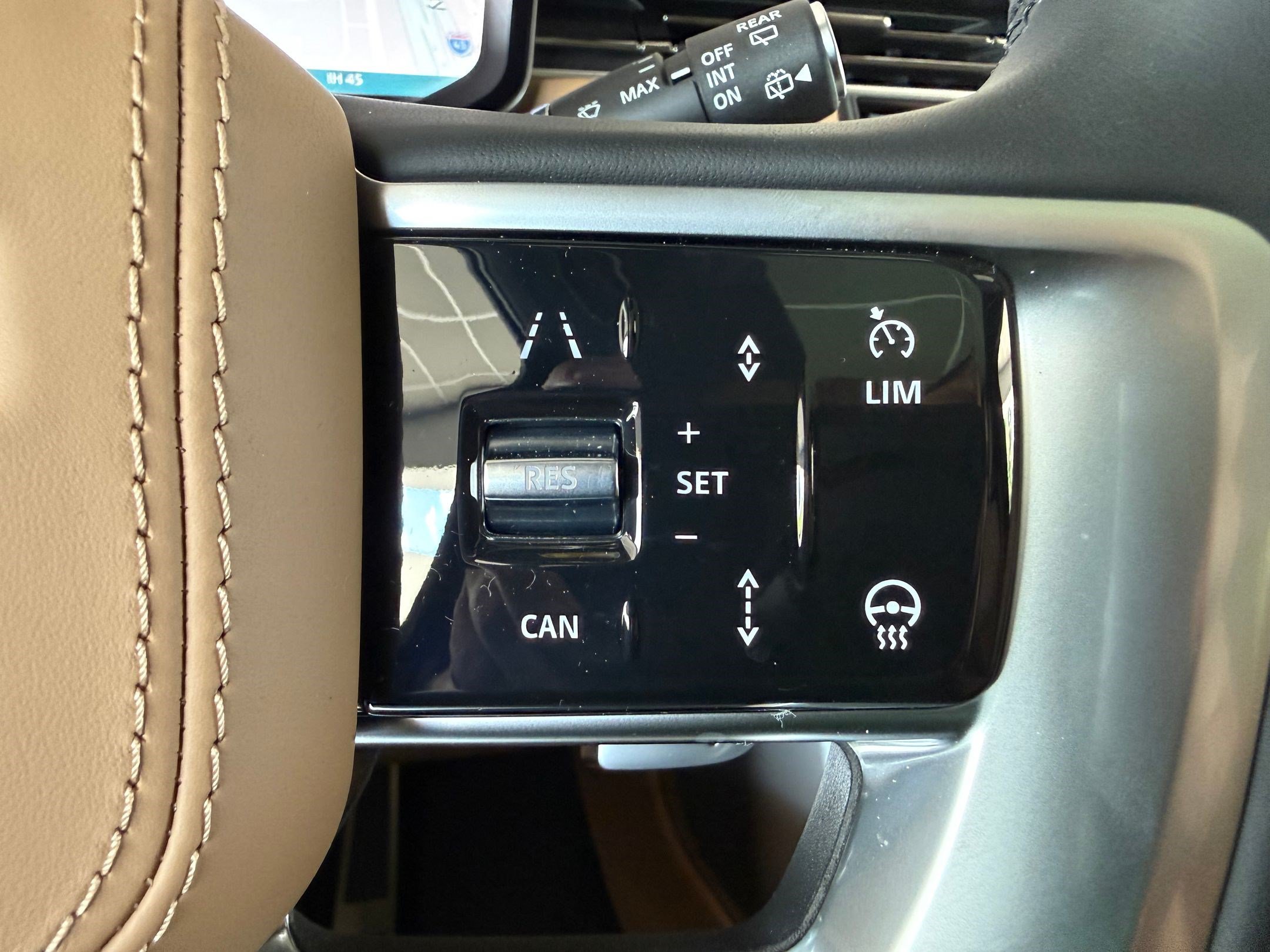 New 2026 Land Rover Range Rover SE AWD/4WD image 15