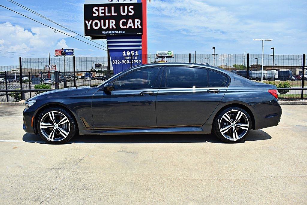 Used 2019 BMW 740i w/ Executive Package RWD image 10