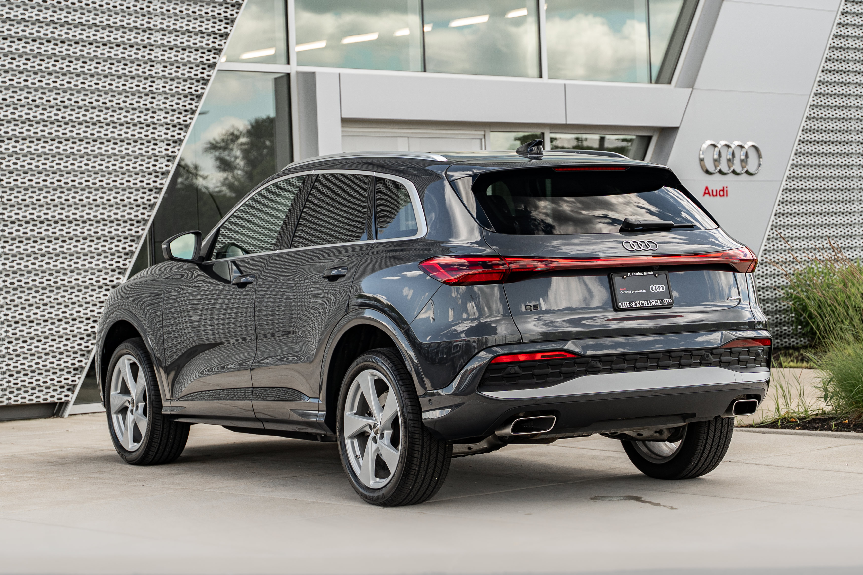 Certified 2025 Audi Q5 Premium w/ Premium Plus AWD/4WD image 5