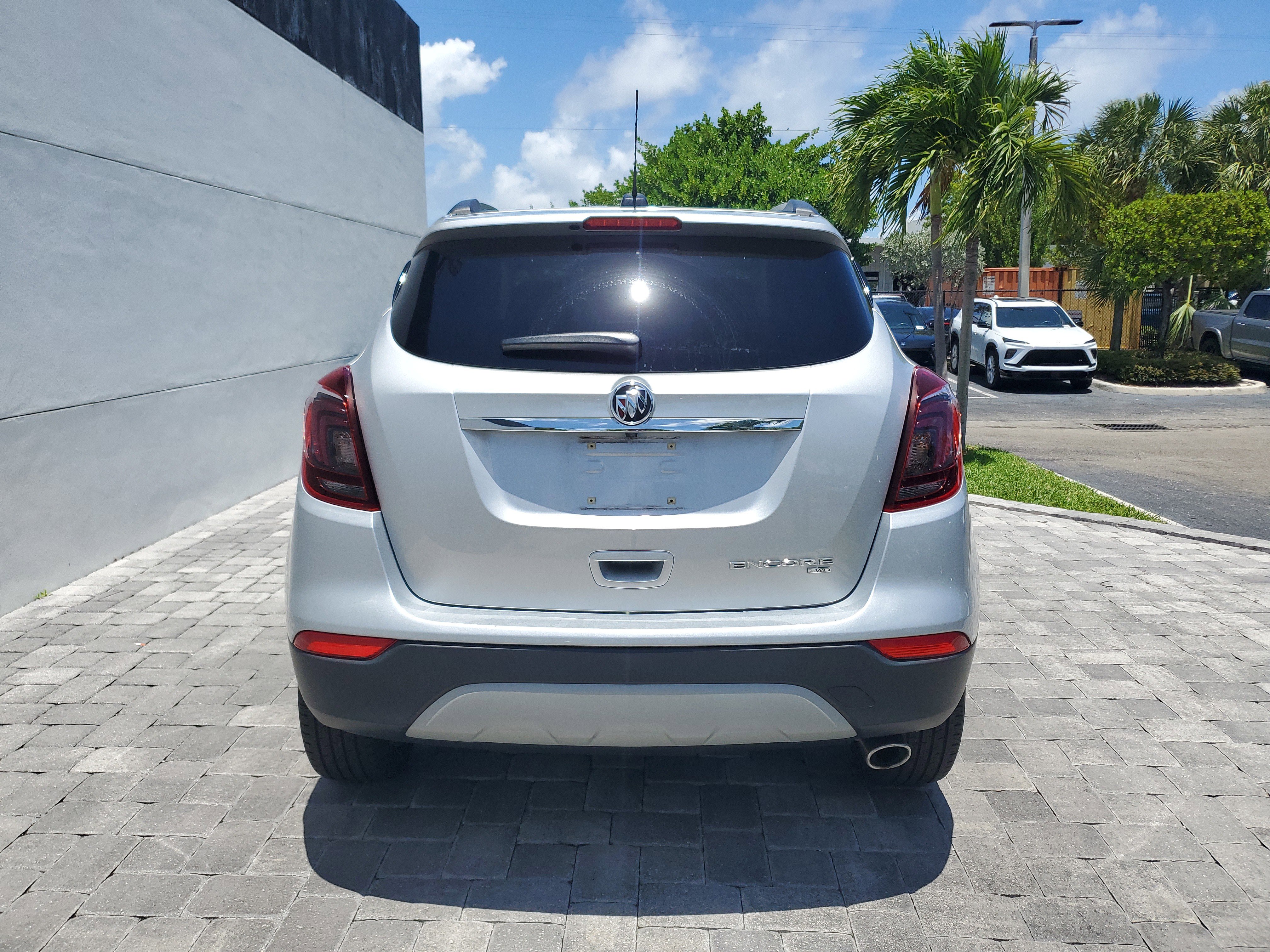 Used 2022 Buick Encore Preferred AWD/4WD image 5