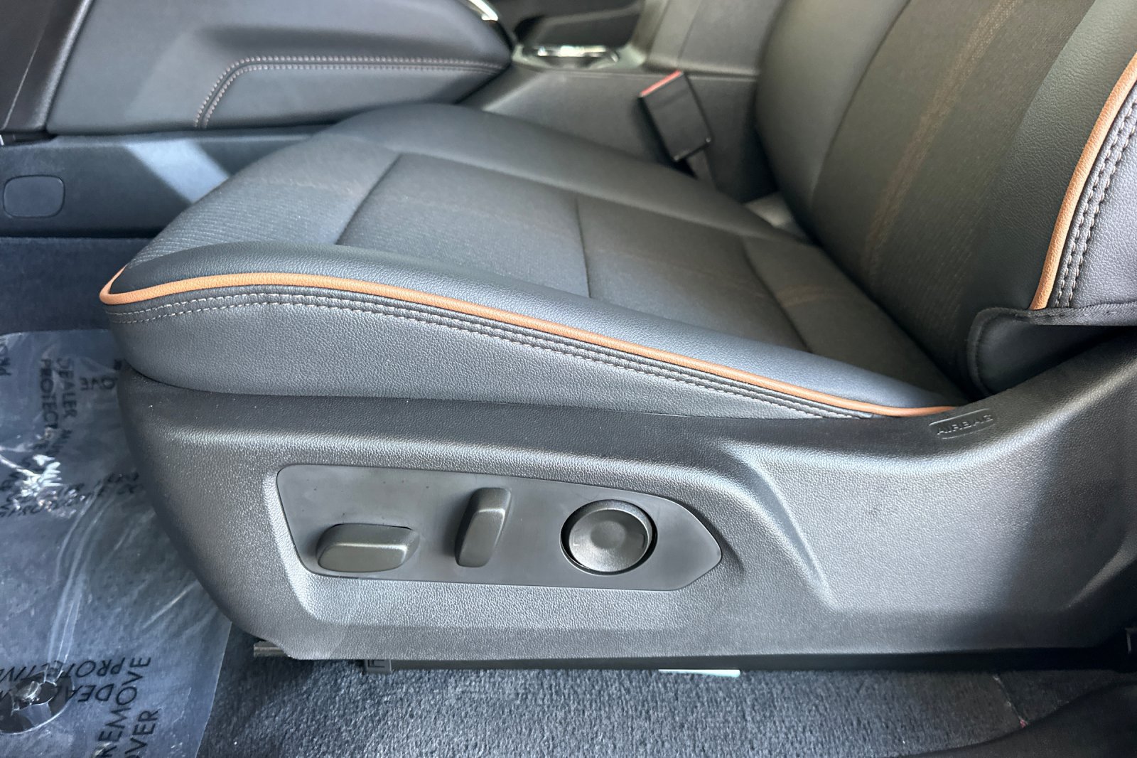 Certified 2026 GMC Canyon AT4 AWD/4WD image 13