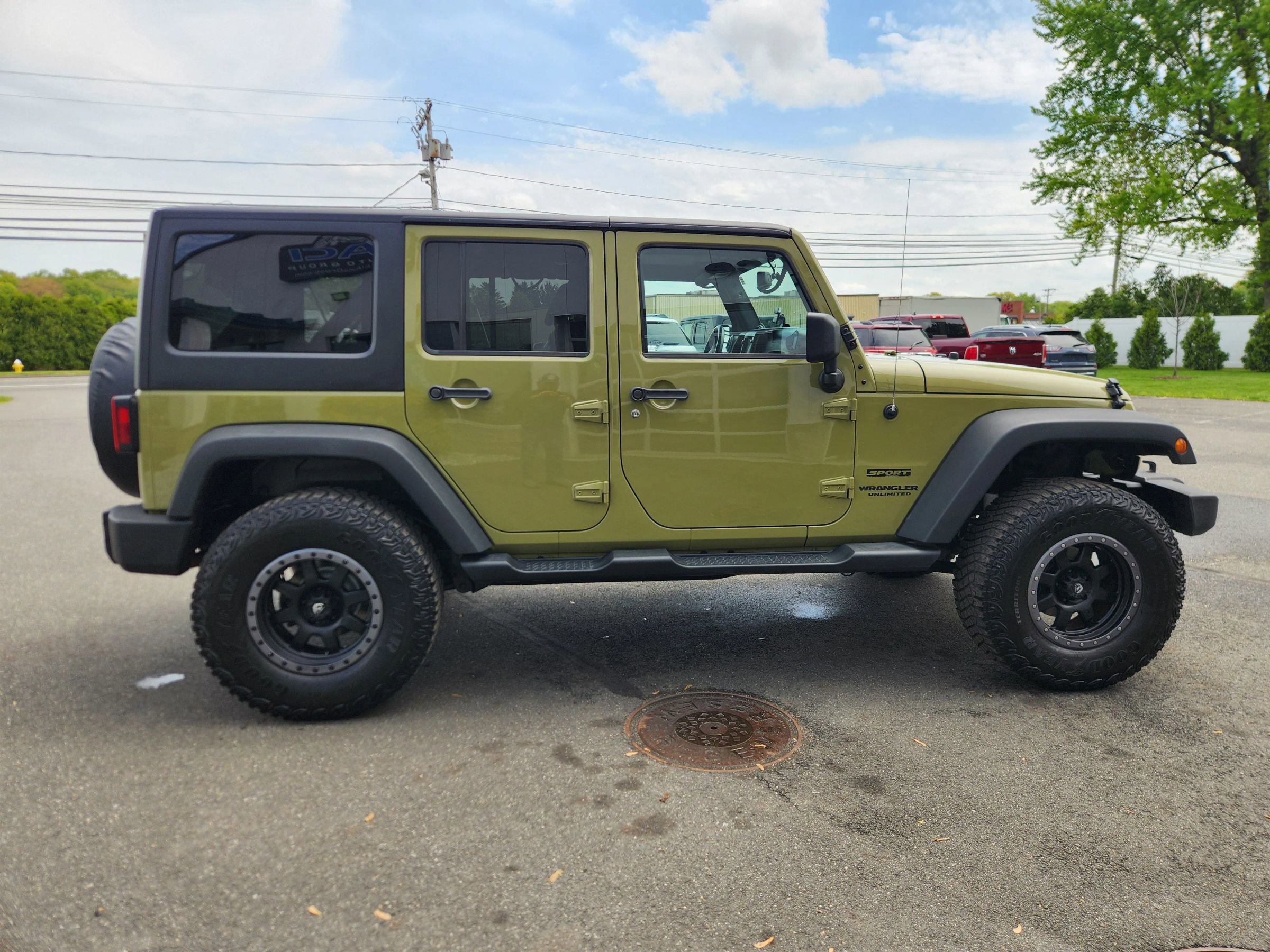 Used 2013 Jeep Wrangler Unlimited Sport AWD/4WD image 19