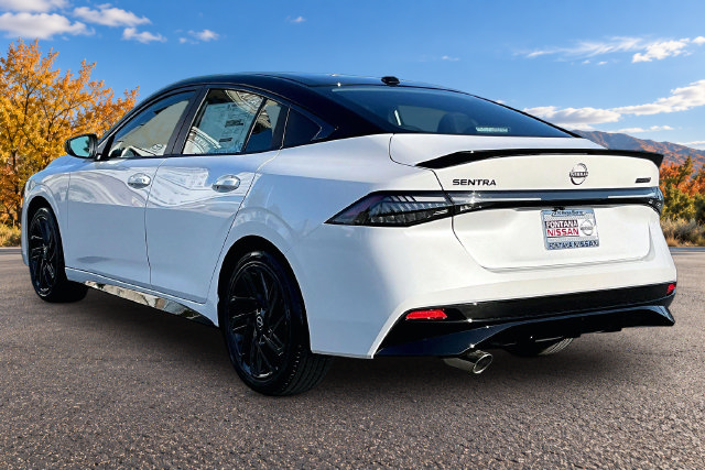 New 2027 Nissan Sentra SR w/ SR All Weather Package FWD image 3