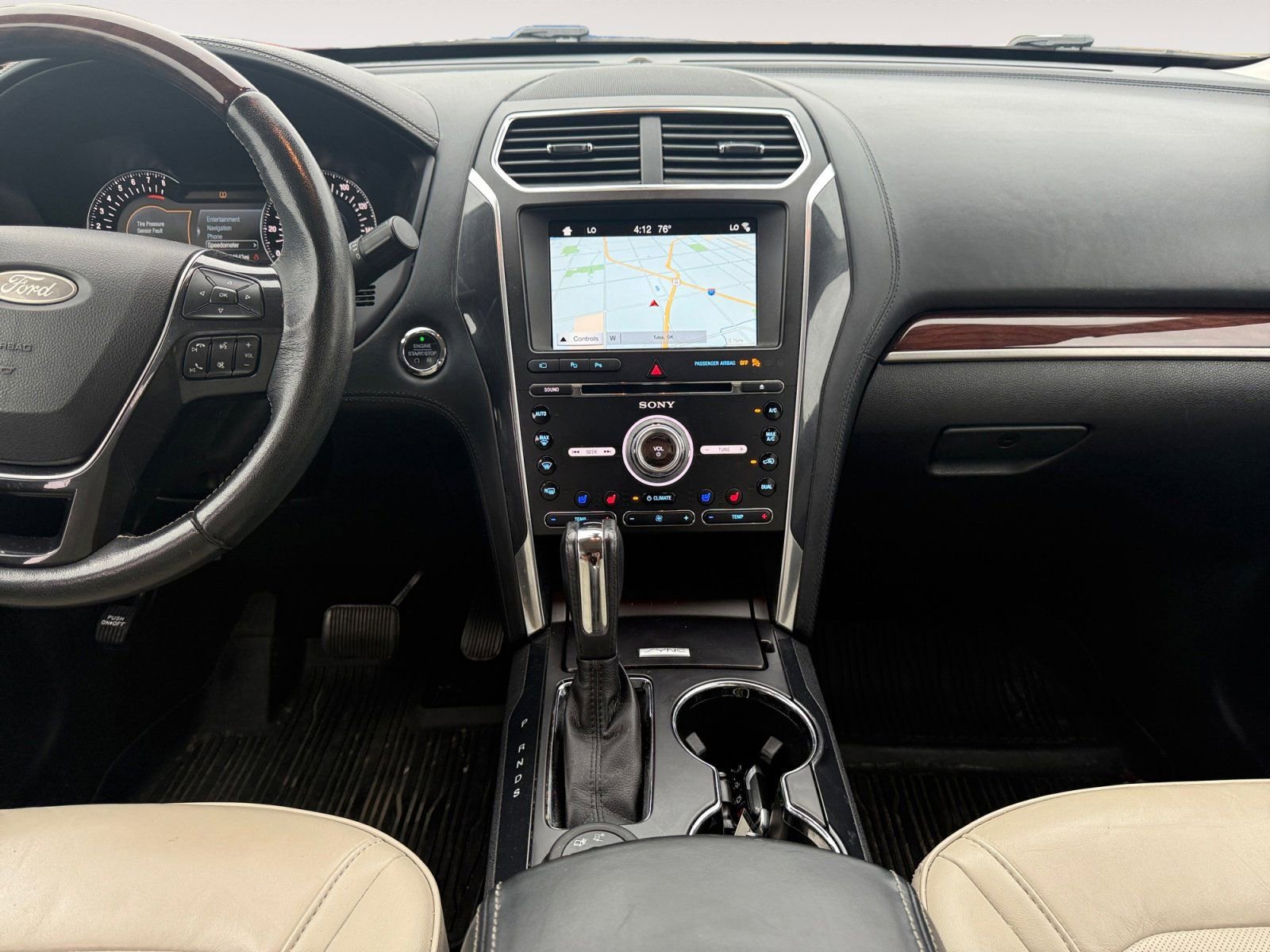 Used 2017 Ford Explorer Platinum AWD/4WD image 11