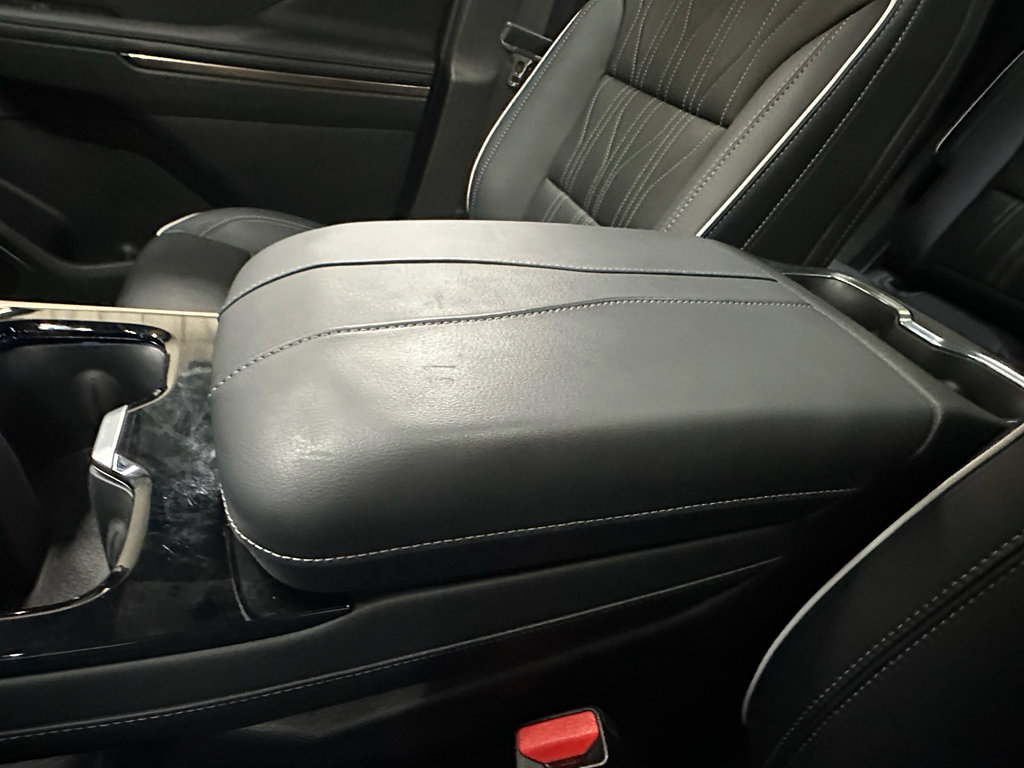 Certified 2025 Buick Enclave Avenir image 41