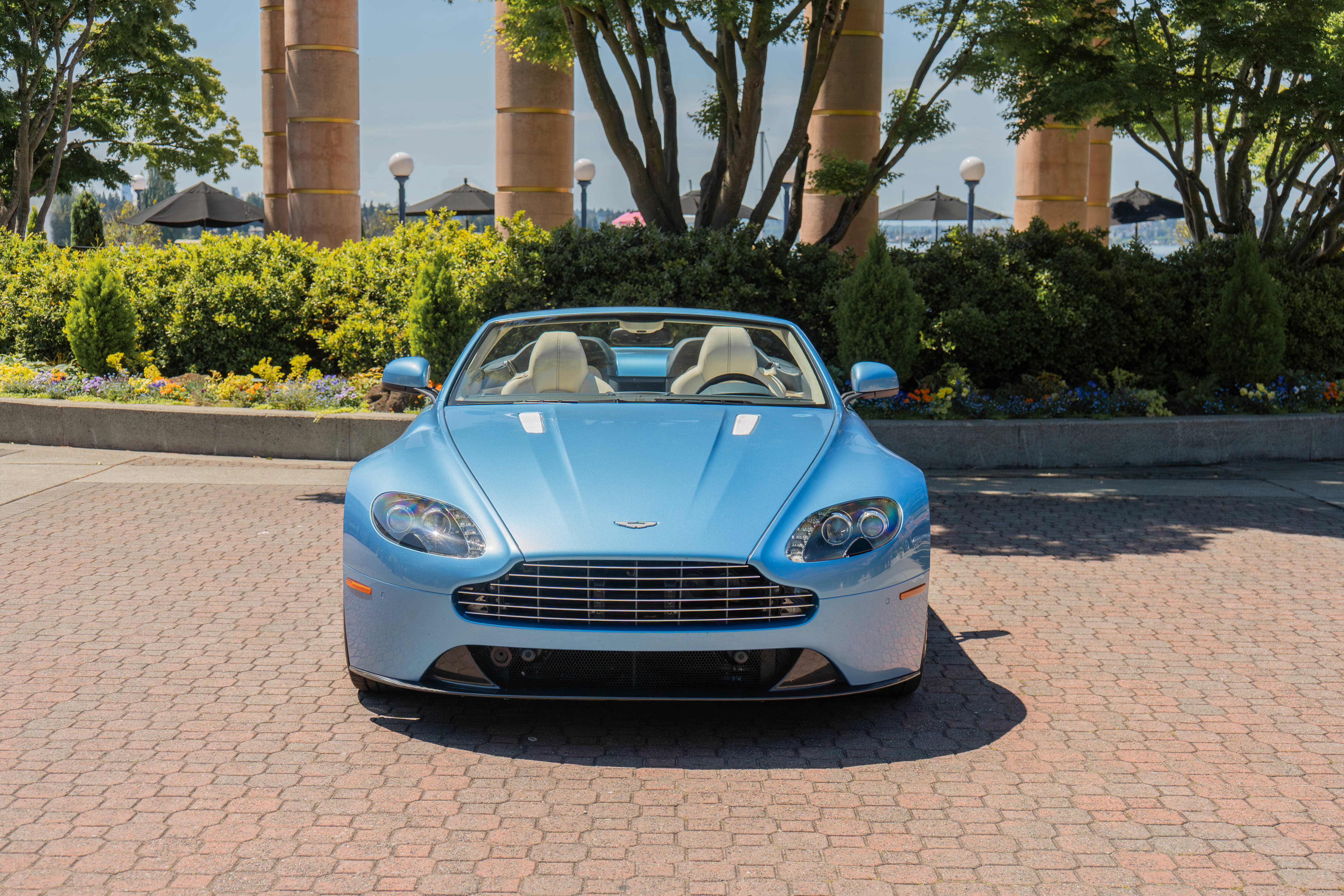 Used 2012 Aston Martin V8 Vantage S RWD image 7