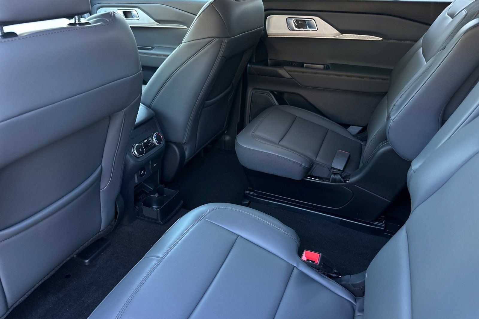 New 2026 Ford Explorer Active w/ Active Comfort Package RWD image 11