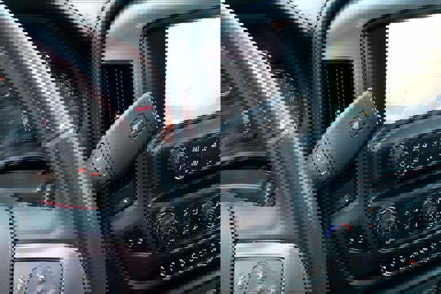 Used 2018 GMC Sierra 2500 SLT w/ Duramax Plus Package image 16