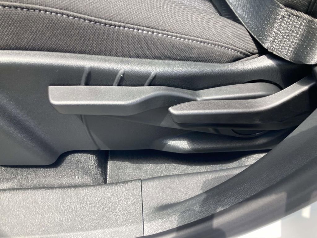 New 2026 Chevrolet Equinox LT FWD image 17