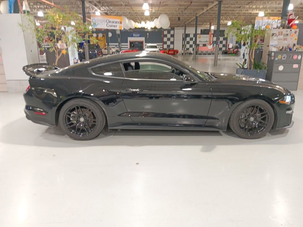 Used 2021 Ford Mustang GT Premium w/ Equipment Group 401A image 5