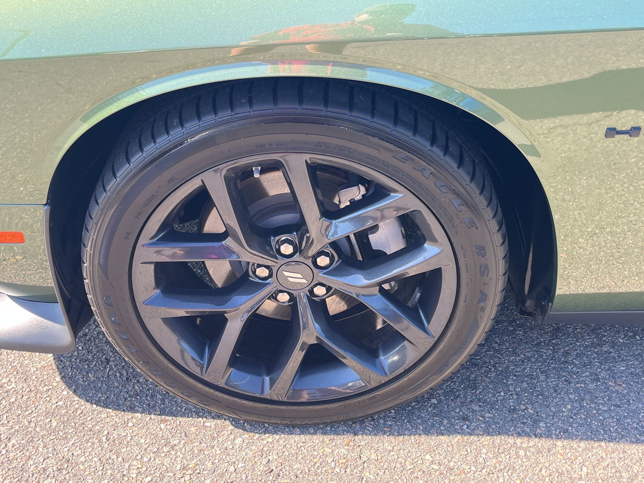 Used 2022 Dodge Challenger R/T w/ Driver Convenience Group RWD image 11