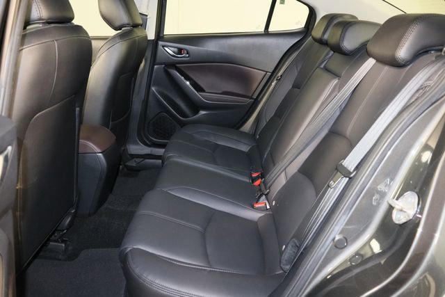 Used 2018 MAZDA MAZDA3 Touring image 17
