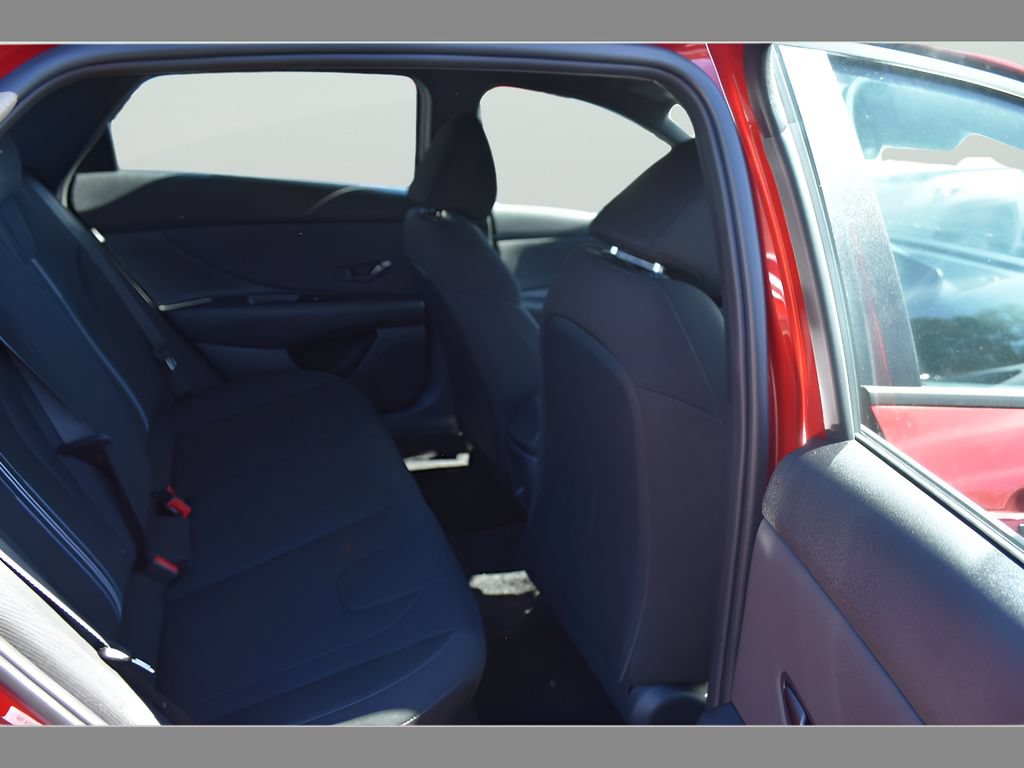 Used 2026 Hyundai Elantra Sport FWD image 14