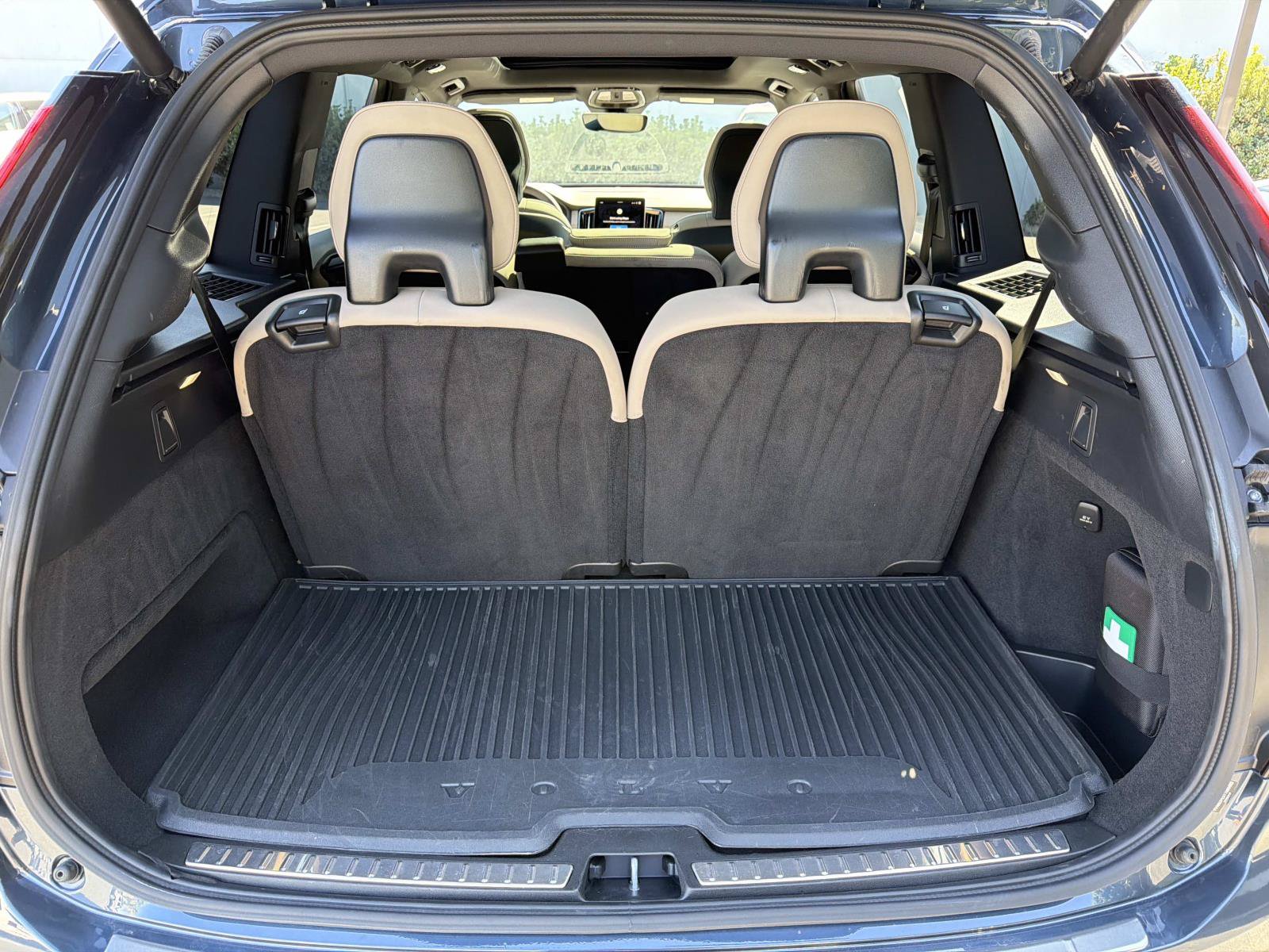 Certified 2026 Volvo XC90 B6 Plus AWD/4WD image 24