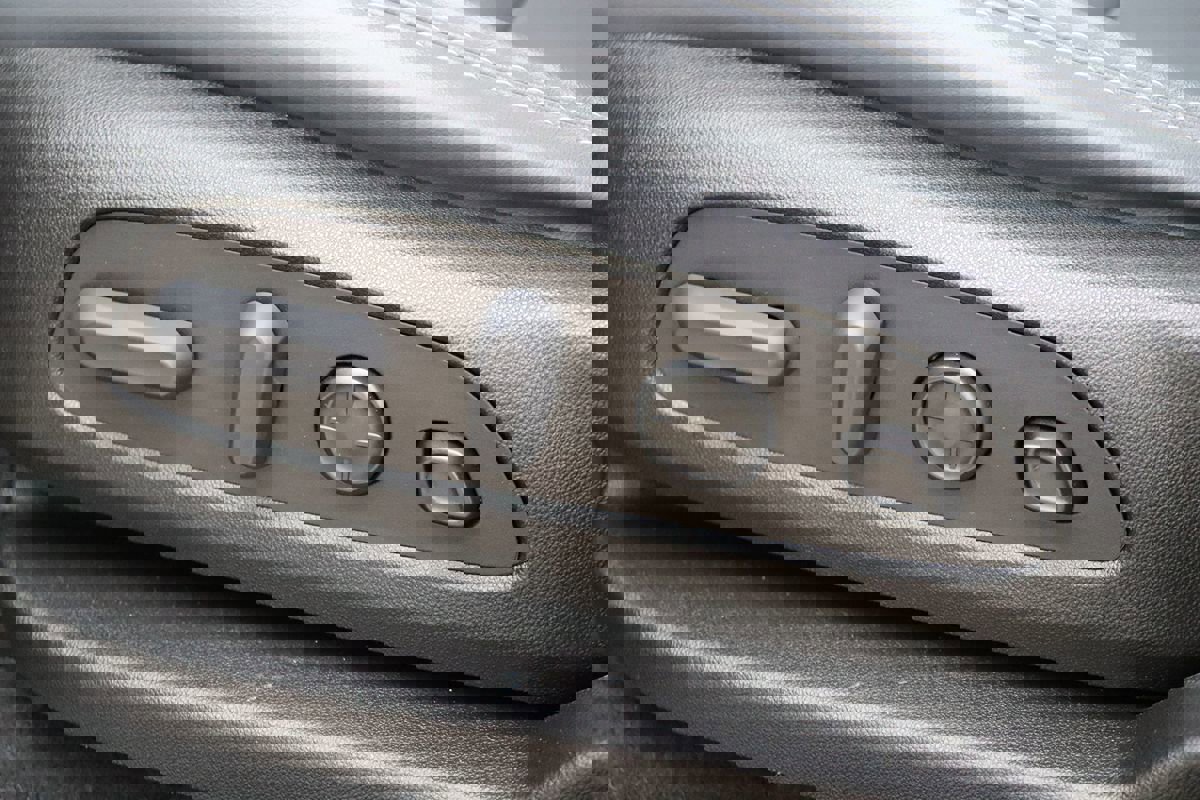 Used 2022 Buick Enclave Premium w/ Experience Buick Package image 37