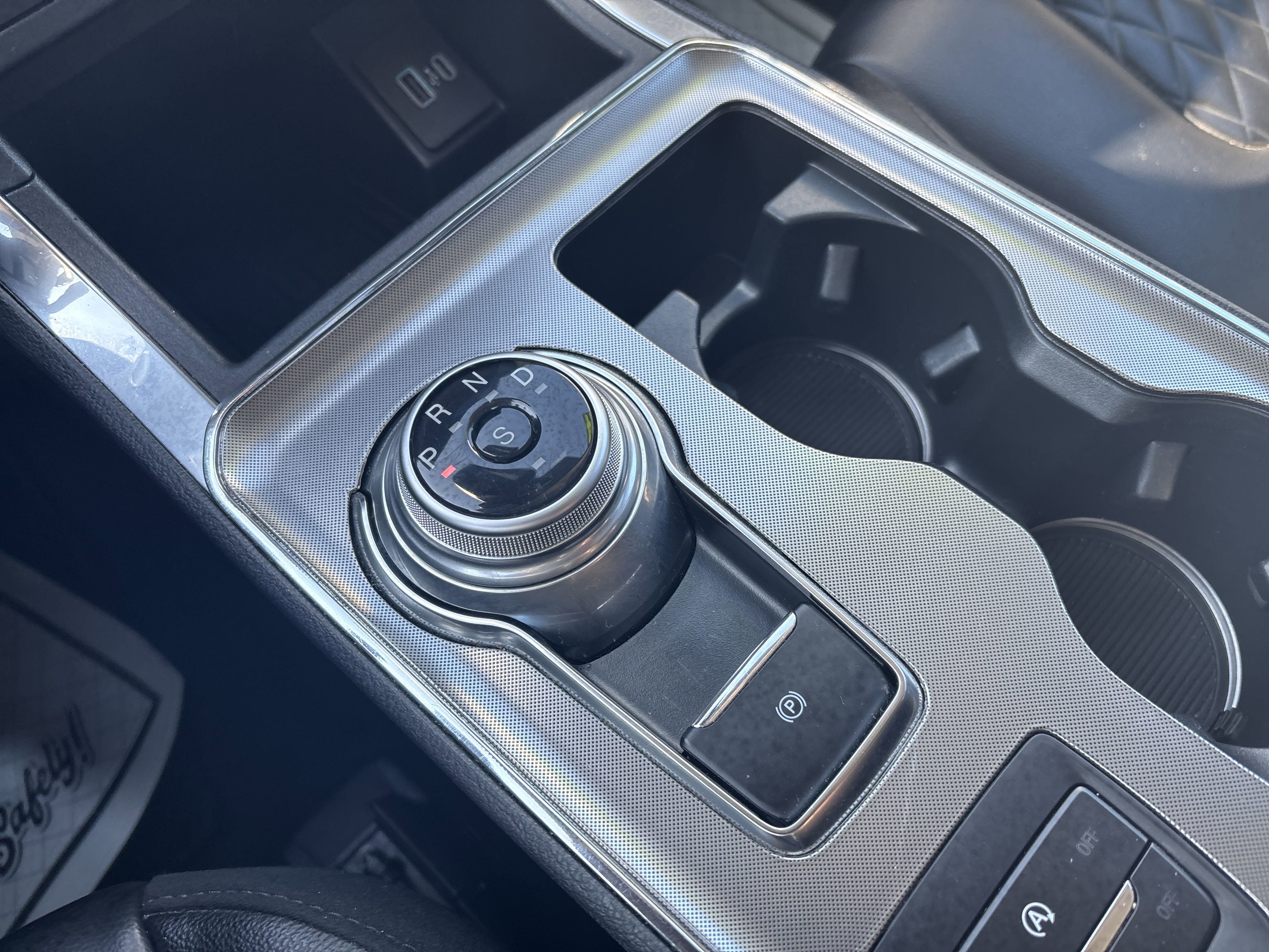 Used 2024 Ford Edge Titanium image 24