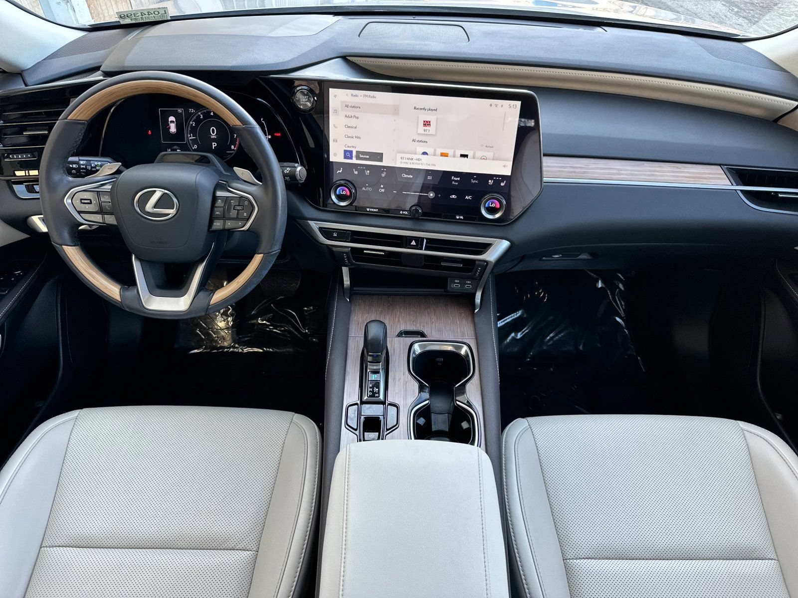 Used 2024 Lexus RX 350 Premium w/ Convenience Package FWD image 15