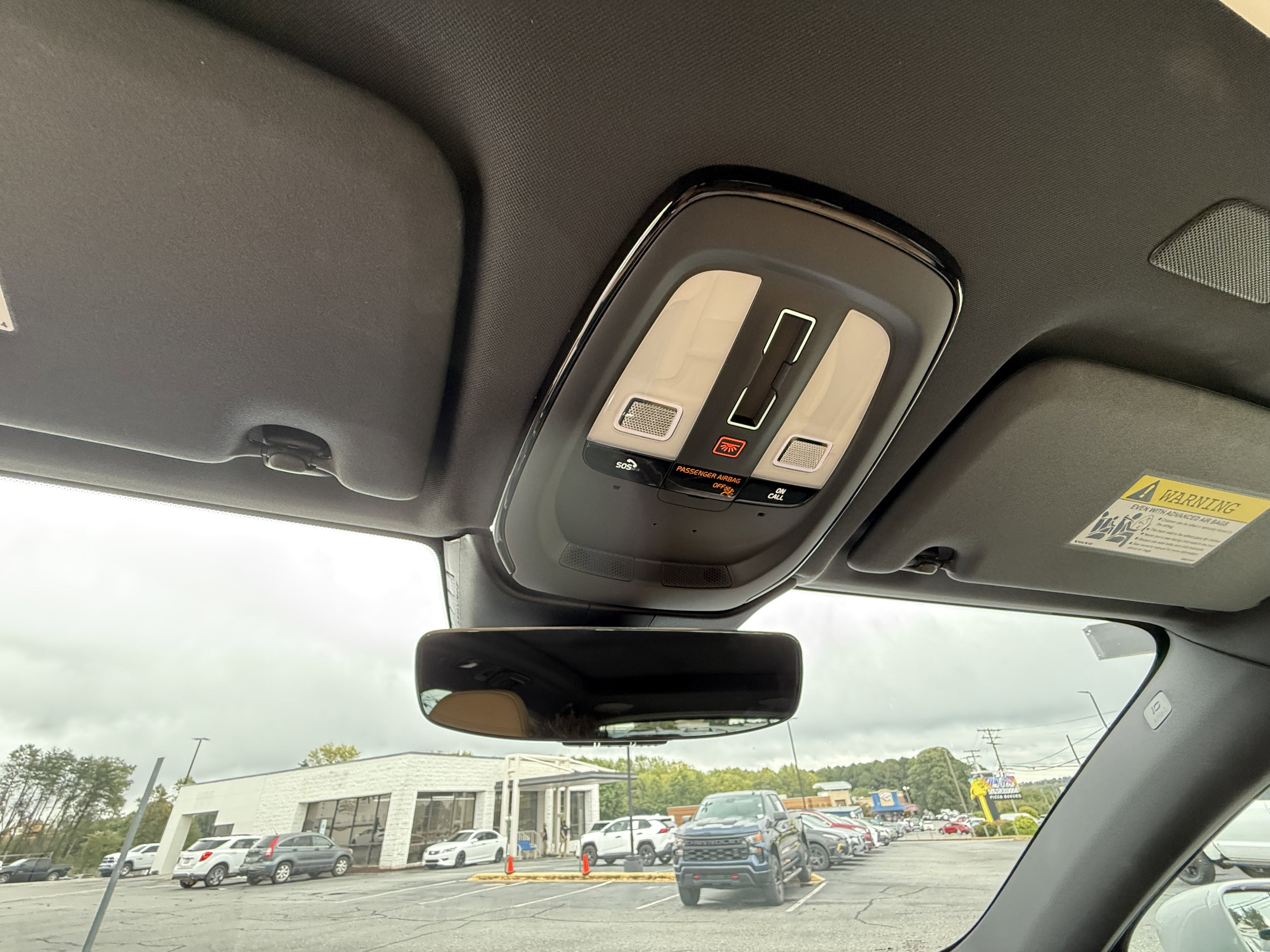 Used 2022 Volvo XC60 B5 Inscription w/ Advanced Package image 29