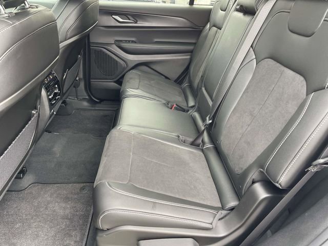 New 2025 Jeep Grand Cherokee L Altitude image 20