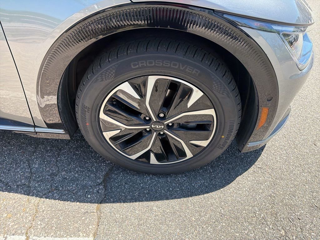 Used 2022 Kia EV6 Wind w/ Wind Technology Package AWD/4WD image 17