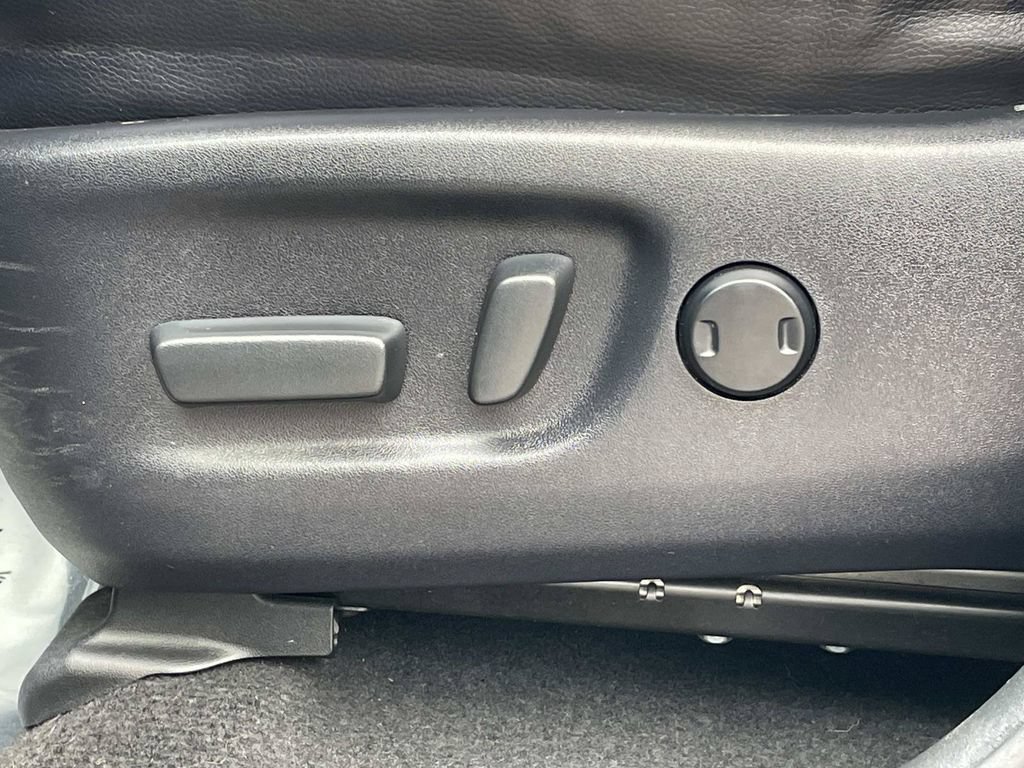 Used 2017 Toyota RAV4 SE AWD/4WD image 22