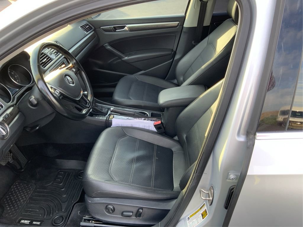 Used 2016 Volkswagen Passat 1.8T SE image 9