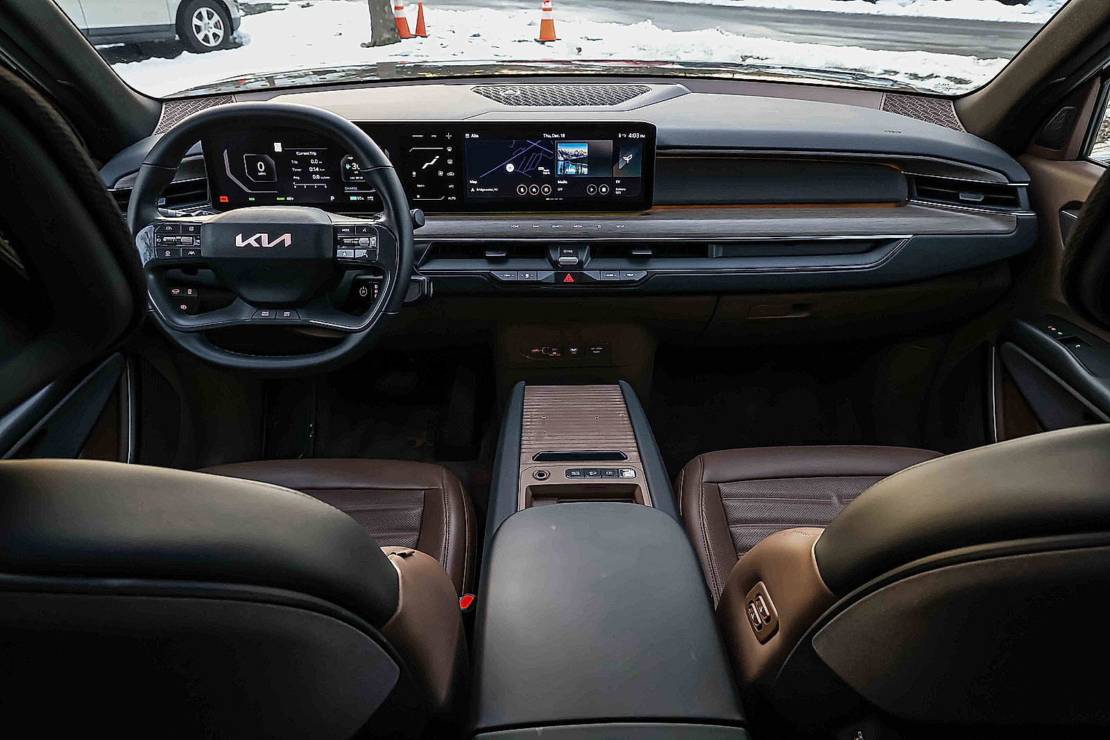 Certified 2024 Kia EV9 Land image 27