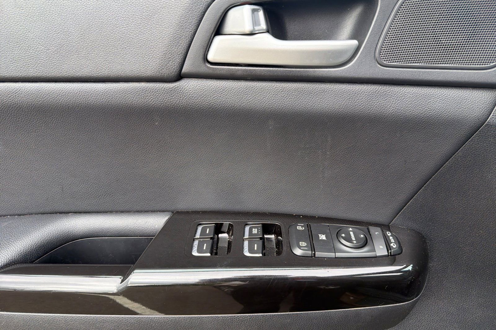 Used 2019 Kia Sportage EX w/ EX Premium Package image 11