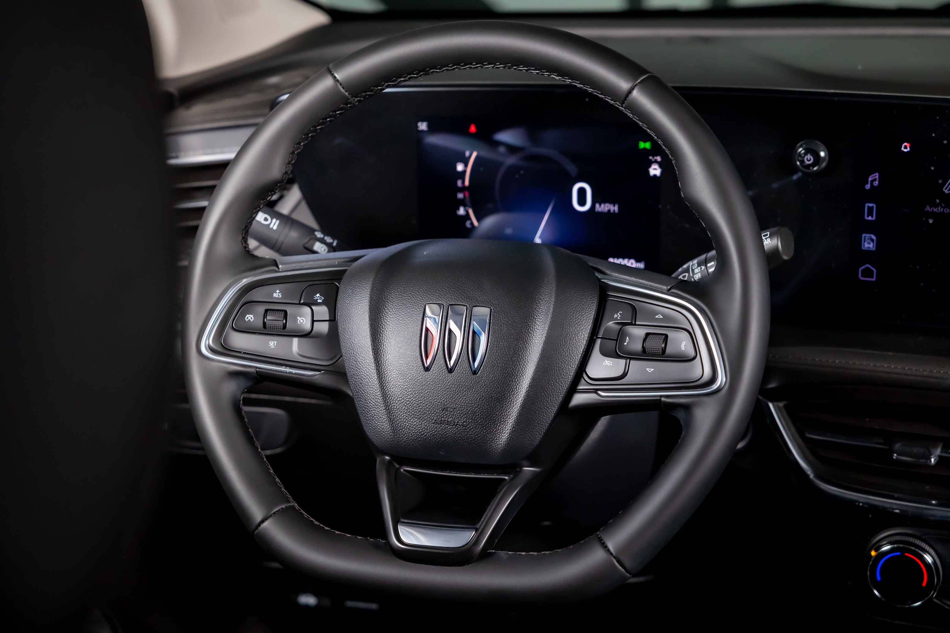 Used 2025 Buick Encore GX Sport Touring image 29