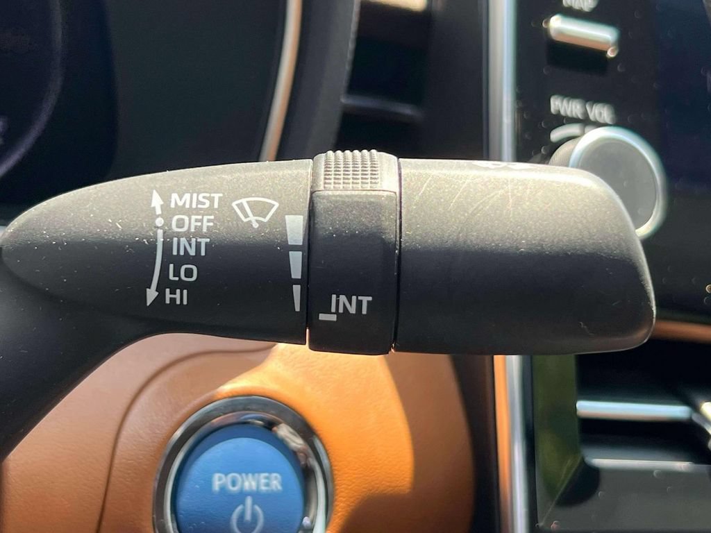 Used 2022 Toyota Avalon Limited w/ Advanced Safety Package FWD image 25