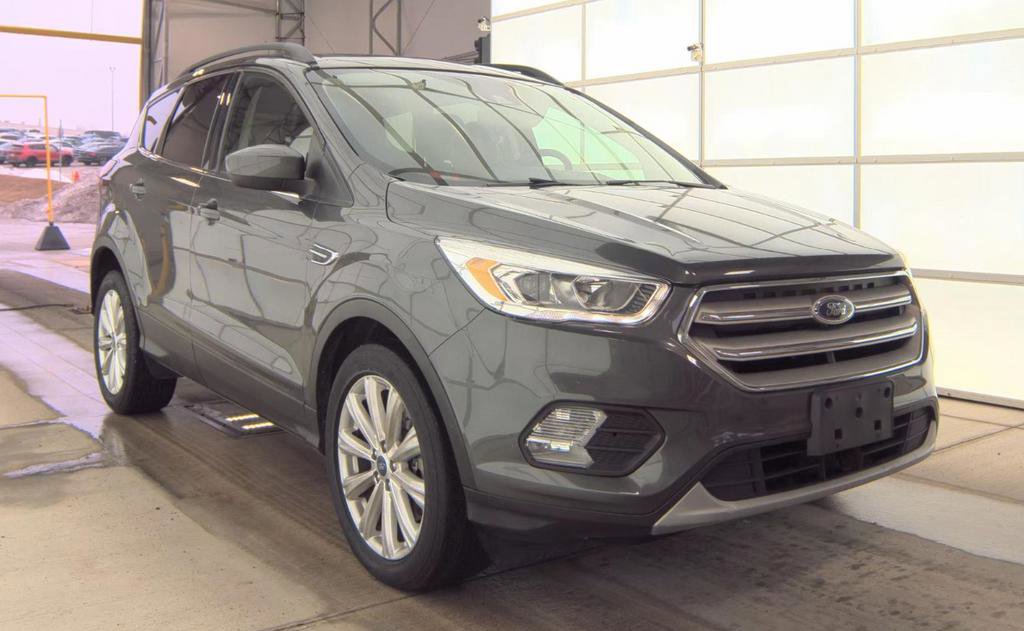 Used 2019 Ford Escape SEL image 2
