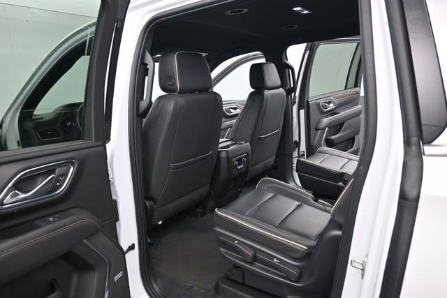 Used 2023 Chevrolet Suburban Premier RWD image 10