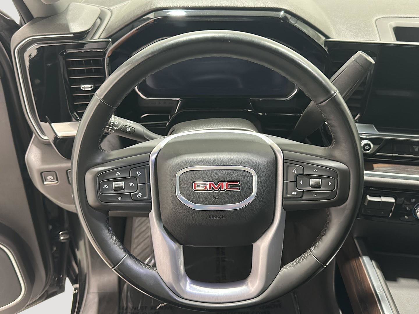 Used 2026 GMC Sierra 2500 SLT w/ SLT Convenience Package AWD/4WD image 9