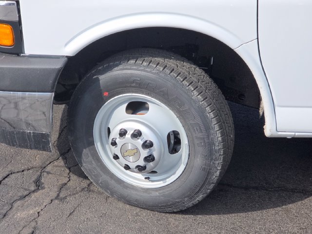 New 2025 Chevrolet Express 3500 w/ Power Convenience Package RWD image 19