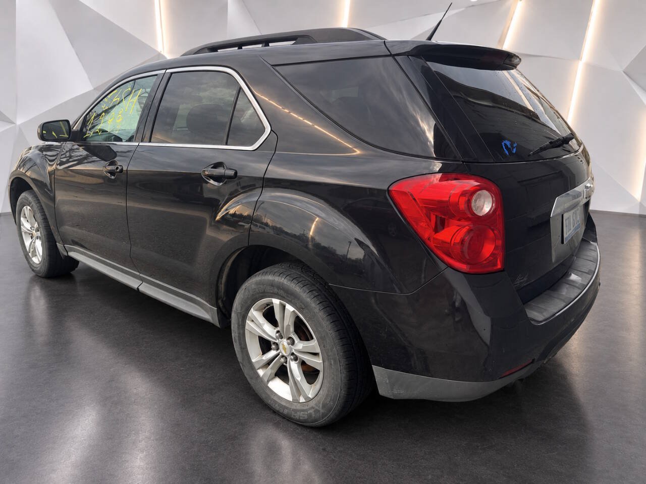 Used 2010 Chevrolet Equinox LT w/ Vehicle Interface Package FWD image 4