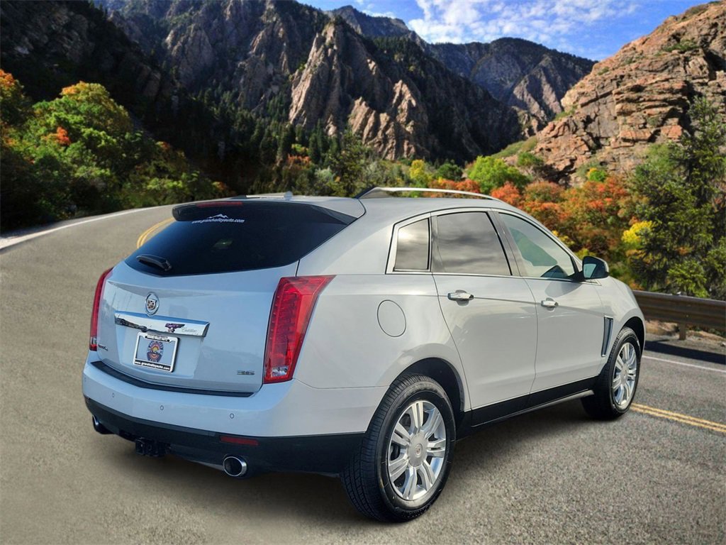 Used 2015 Cadillac SRX Luxury w/ Trailering Package image 3