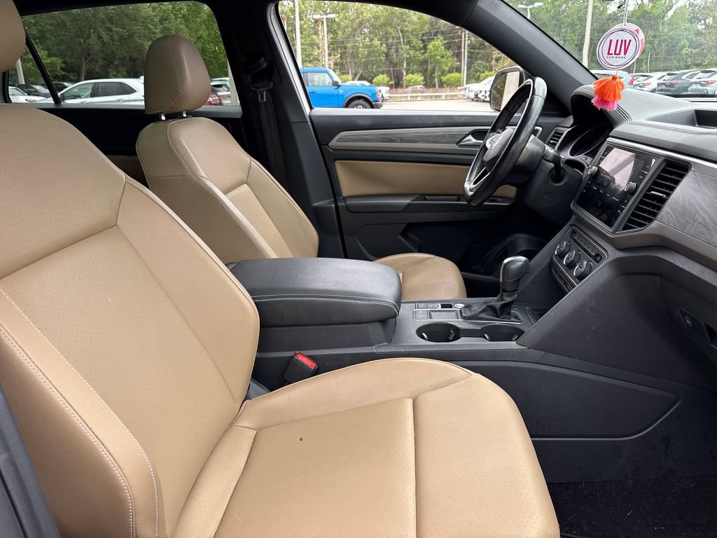 Used 2020 Volkswagen Atlas Cross Sport SE w/ Panoramic Sunroof Package image 27