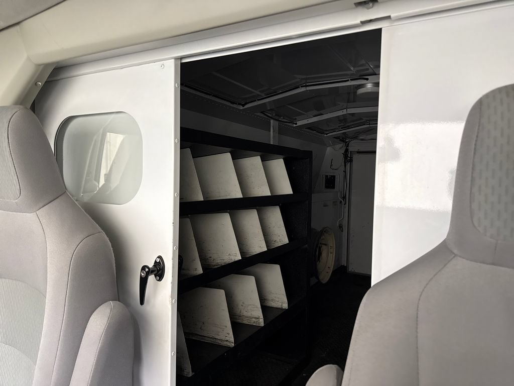 Used 2016 Ford E-350 and Econoline 350 Super Duty RWD image 22