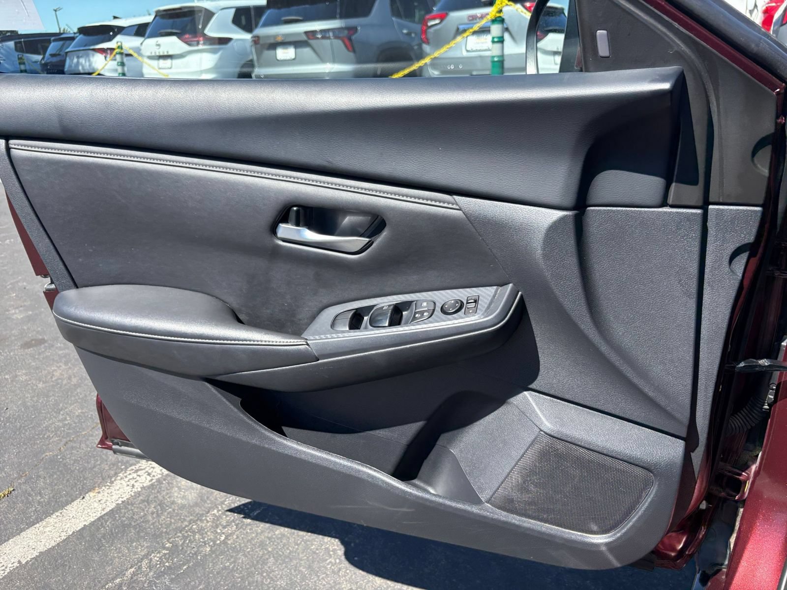 Used 2025 Nissan Sentra SV FWD image 18