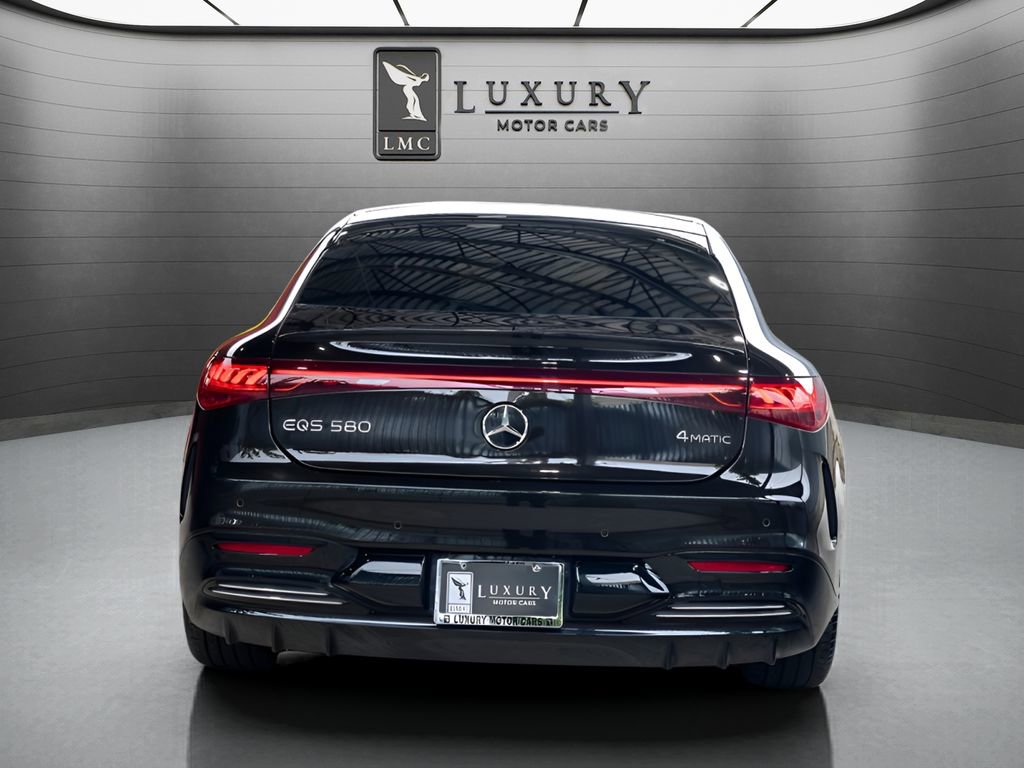 Used 2022 Mercedes-Benz EQS 580 4MATIC Sedan w/ Pinnacle Trim Package image 7
