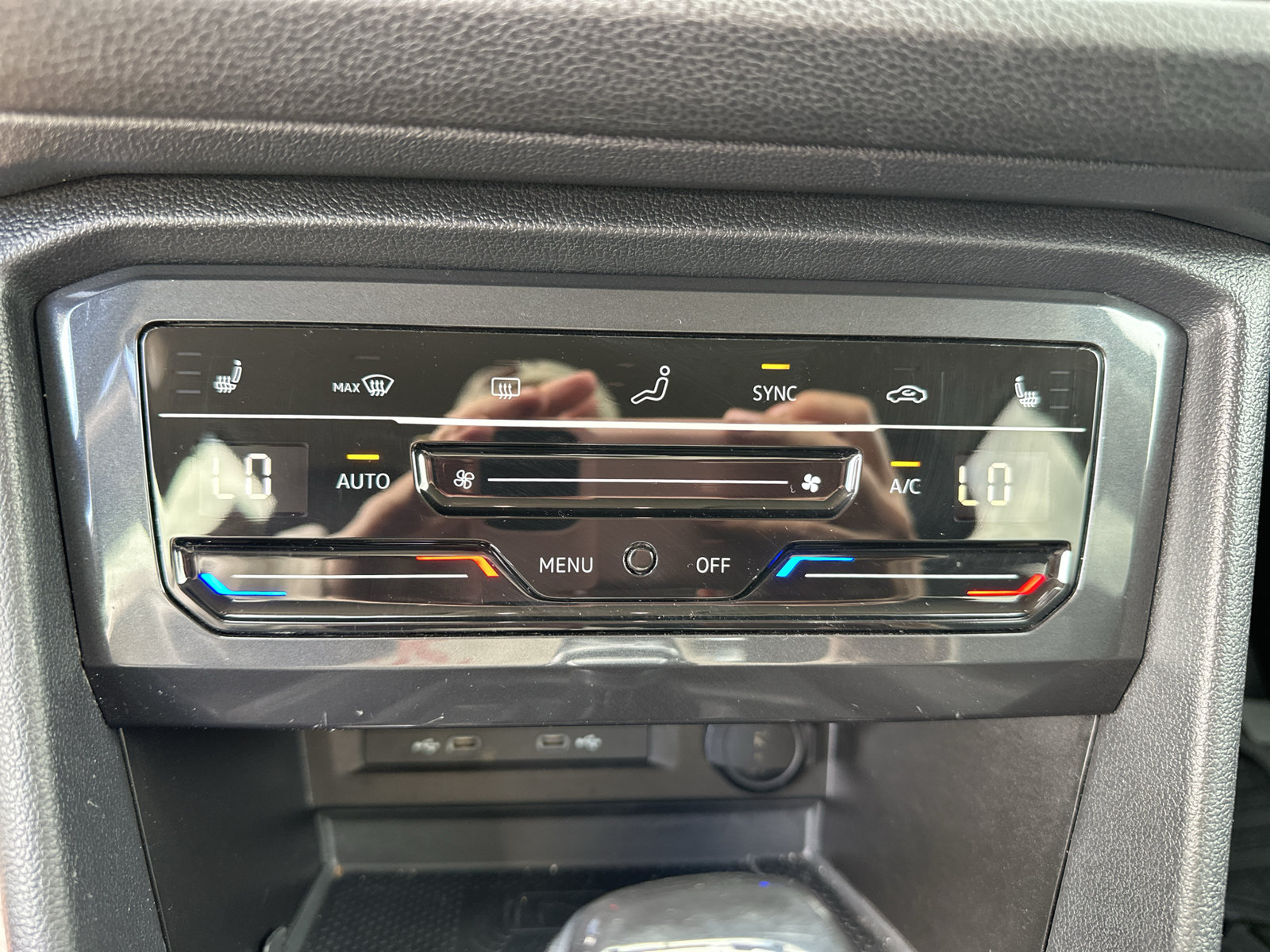 Used 2023 Volkswagen Tiguan SE FWD image 23