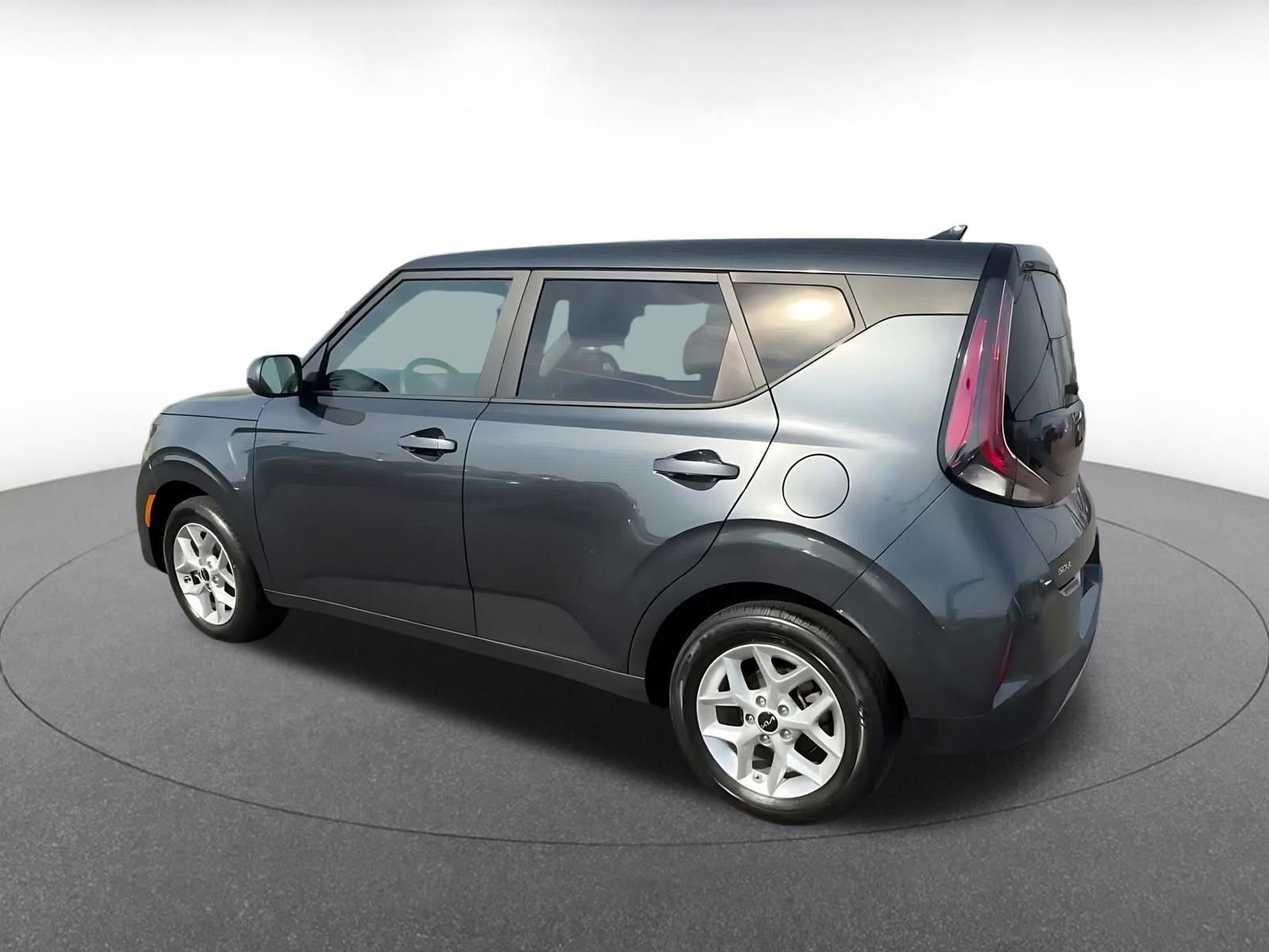Used 2025 Kia Soul LX w/ LX Technology Package image 10