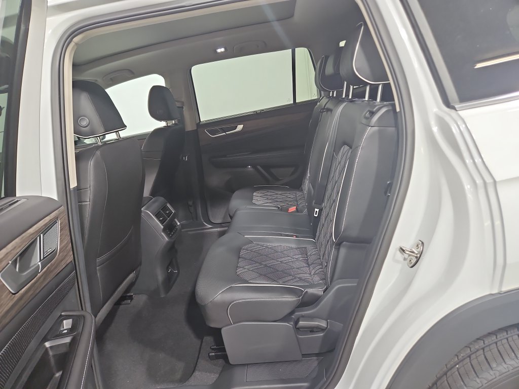 New 2026 Volkswagen Atlas SEL Premium R-Line AWD/4WD image 23