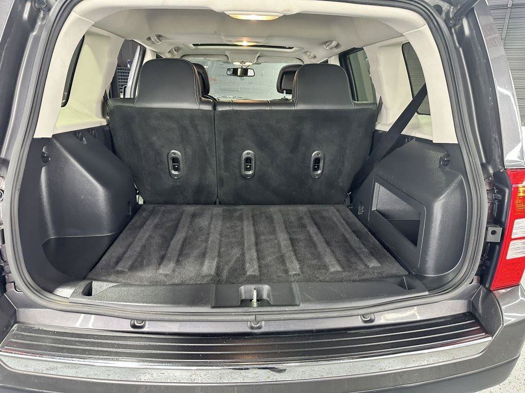 Used 2016 Jeep Patriot High Altitude AWD/4WD image 28